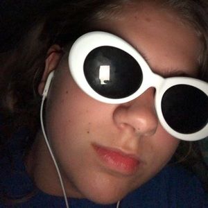 Meet your Posher, Averie